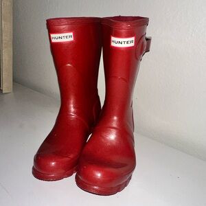 Hunter Classic Glossy Red Rainboots